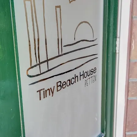 Tiny Beachhouse
